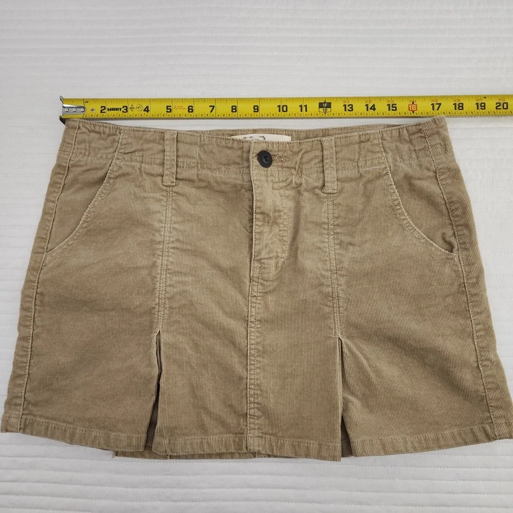 Old Navy Corduroy Mini Skirt Beige Pleated‎ Pockets Womenswear
